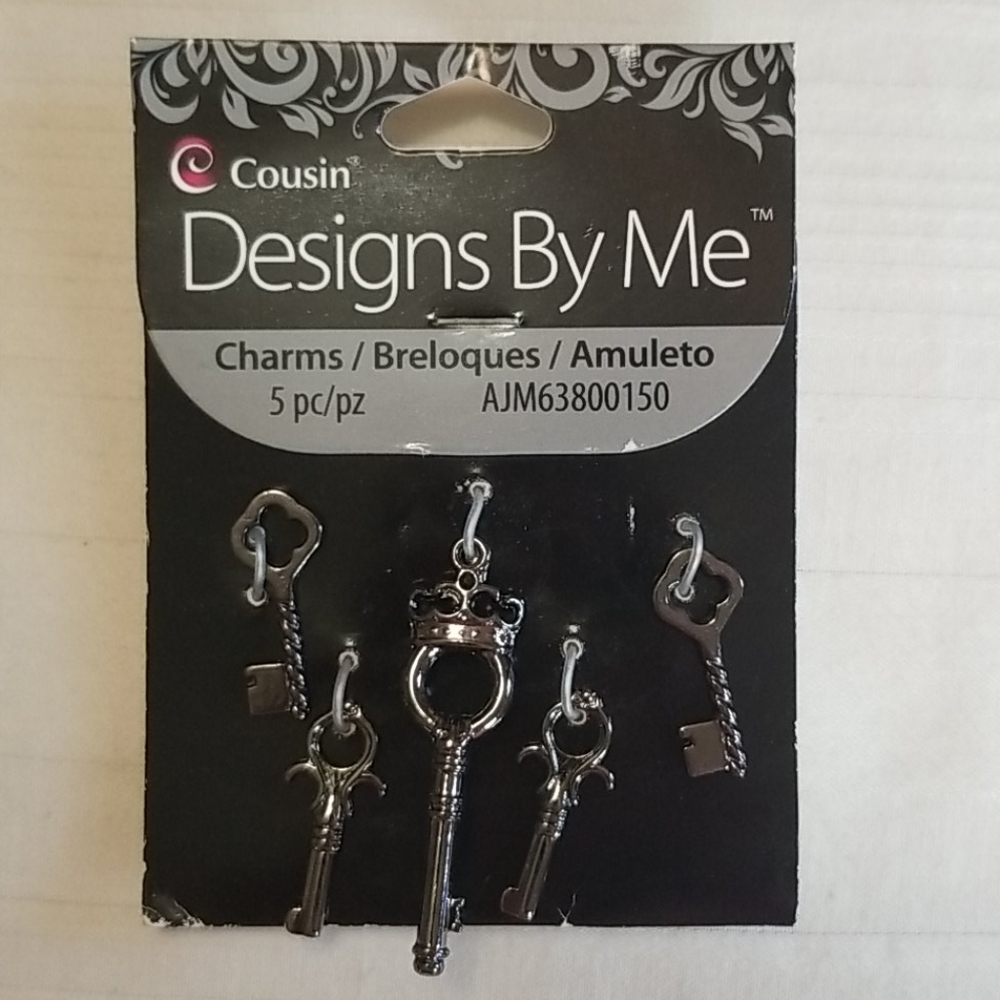 New Key Charms 5 pc Antique Look
